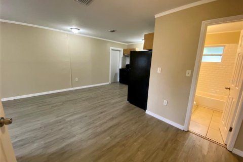 Commercial property in Zephyrhills, Florida 178.74 sq.m. № 2105593 - photo 12