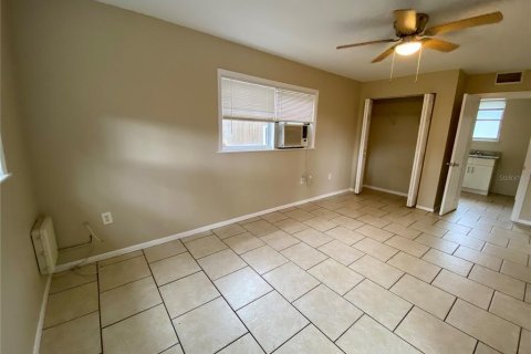 Commercial property in Zephyrhills, Florida 178.74 sq.m. № 2105593 - photo 3