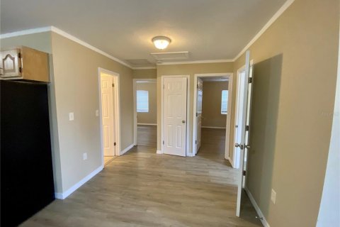 Commercial property in Zephyrhills, Florida 178.74 sq.m. № 2105593 - photo 11