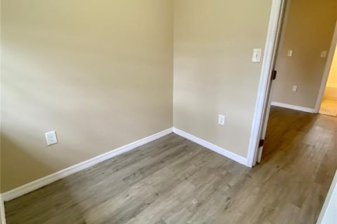 Commercial property in Zephyrhills, Florida 178.74 sq.m. № 2105593 - photo 19