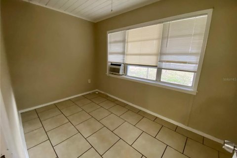 Commercial property in Zephyrhills, Florida 178.74 sq.m. № 2105593 - photo 8