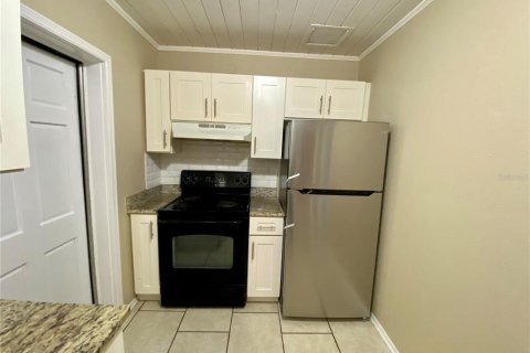 Commercial property in Zephyrhills, Florida 178.74 sq.m. № 2105593 - photo 7
