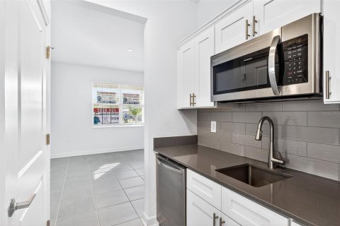 Villa ou maison à vendre à Kissimmee, Floride: 4 chambres, 195.93 m2 № 2147726 - photo 19