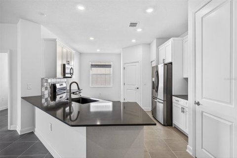 Villa ou maison à vendre à Kissimmee, Floride: 4 chambres, 195.93 m2 № 2147726 - photo 10