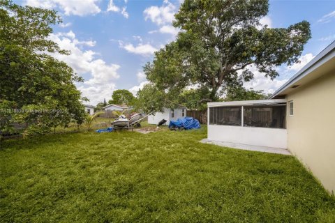 Villa ou maison à vendre à Hollywood, Floride: 3 chambres, 122.63 m2 № 1756961 - photo 13