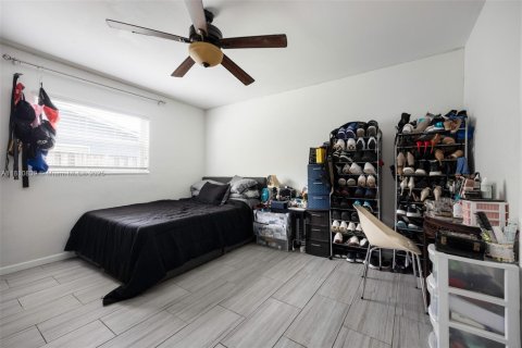 Villa ou maison à vendre à Hollywood, Floride: 3 chambres, 122.63 m2 № 1756961 - photo 8
