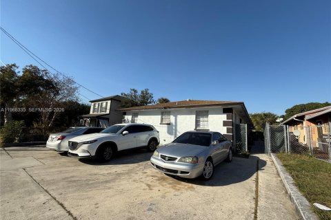 Villa ou maison à louer à West Palm Beach, Floride: 1 chambre, 288 m2 № 2029537 - photo 4