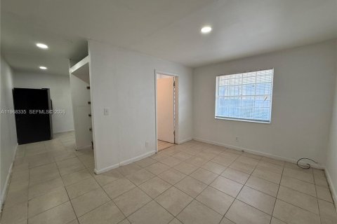 Villa ou maison à louer à West Palm Beach, Floride: 1 chambre, 288 m2 № 2029537 - photo 7