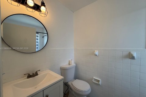 Villa ou maison à louer à West Palm Beach, Floride: 1 chambre, 288 m2 № 2029537 - photo 9