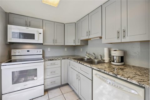 Copropriété à louer à Winter Springs, Floride: 2 chambres, 90.3 m2 № 2424337 - photo 10