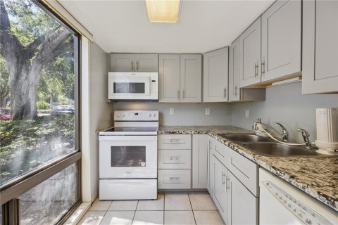 Copropriété à louer à Winter Springs, Floride: 2 chambres, 90.3 m2 № 2424337 - photo 9