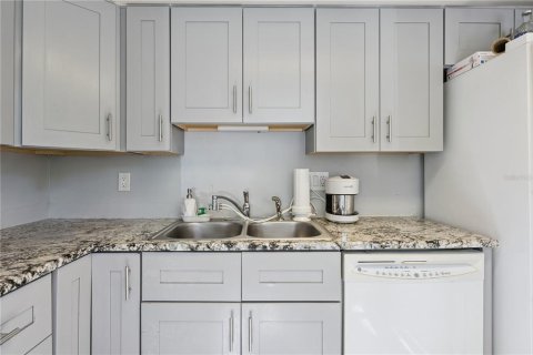 Copropriété à louer à Winter Springs, Floride: 2 chambres, 90.3 m2 № 2424337 - photo 11