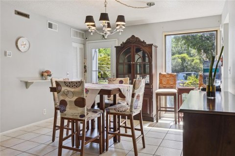 Copropriété à louer à Winter Springs, Floride: 2 chambres, 90.3 m2 № 2424337 - photo 4