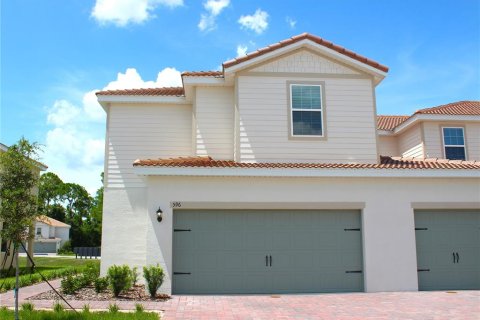 Townhouse in Poinciana, Florida 3 bedrooms, 166.76 sq.m. № 1616660 - photo 1