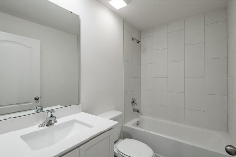 Townhouse in Poinciana, Florida 3 bedrooms, 166.76 sq.m. № 1616660 - photo 20