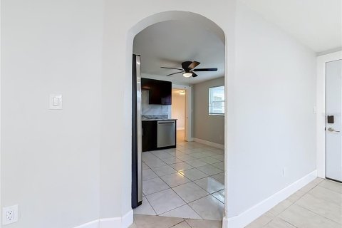 Casa en venta en Pinellas Park, Florida, 4 dormitorios, 118.54 m2 № 2383906 - foto 8
