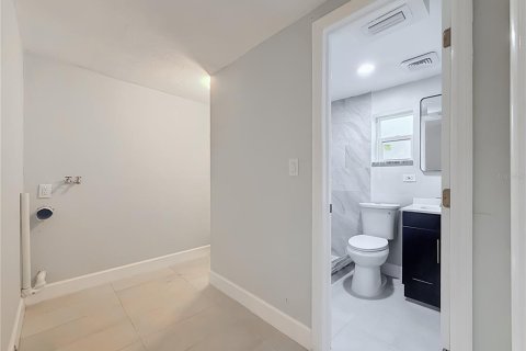 Casa en venta en Pinellas Park, Florida, 4 dormitorios, 118.54 m2 № 2383906 - foto 24