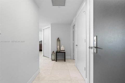 Condominio en venta en Miami, Florida, 2 dormitorios, 111.2 m2 № 2055859 - foto 28
