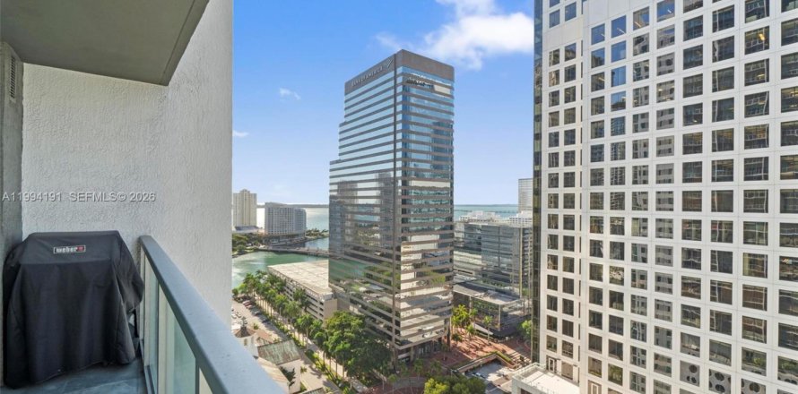 Condominio en Miami, Florida, 2 dormitorios  № 2055859