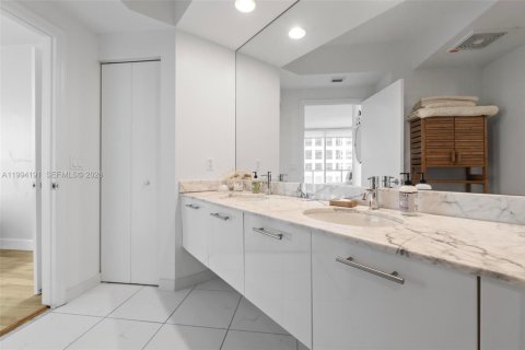 Condominio en venta en Miami, Florida, 2 dormitorios, 111.2 m2 № 2055859 - foto 8