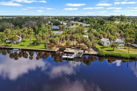 Hôtel, hôtellerie à vendre à Ruskin, Floride: 104.98 m2 № 2348082 - photo 13