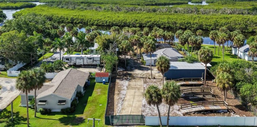 Hôtel, hôtellerie à Ruskin, Floride 104.98 m2 № 2348082