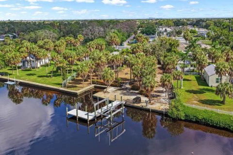 Hôtel, hôtellerie à vendre à Ruskin, Floride: 104.98 m2 № 2348082 - photo 12