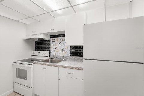Condominio en venta en Daytona Beach, Florida, 1 dormitorio, 61.41 m2 № 2096972 - foto 13