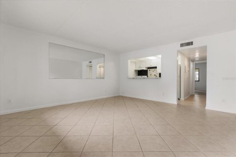 Condominio en venta en Daytona Beach, Florida, 1 dormitorio, 61.41 m2 № 2096972 - foto 8