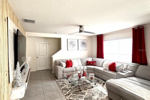 House in Plant City, Florida 4 bedrooms, 226.22 sq.m. № 2205236 - photo 6