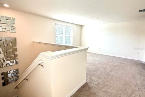 House in Plant City, Florida 4 bedrooms, 226.22 sq.m. № 2205236 - photo 9