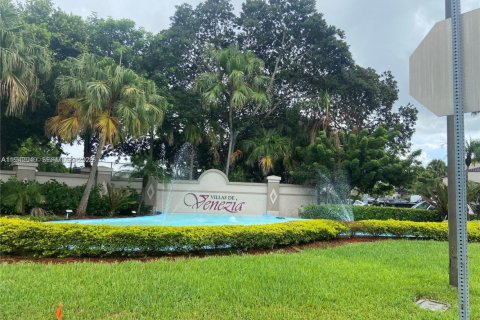 Appartement à Sunrise, Floride 3 chambres, 112.97 m2 № 1999285