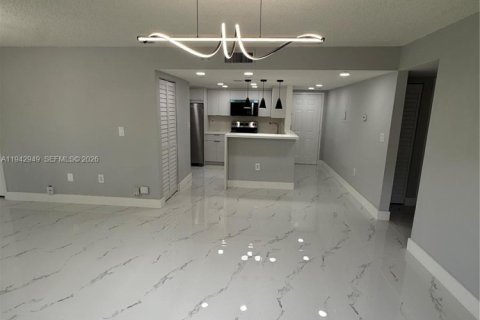 Appartement à louer à Sunrise, Floride: 3 chambres, 112.97 m2 № 1999285 - photo 8