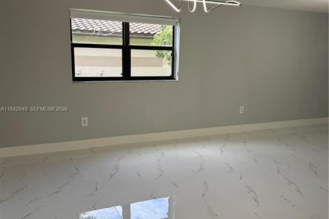 Appartement à louer à Sunrise, Floride: 3 chambres, 112.97 m2 № 1999285 - photo 9