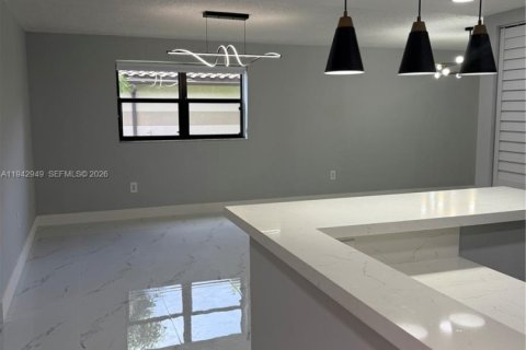 Appartement à louer à Sunrise, Floride: 3 chambres, 112.97 m2 № 1999285 - photo 6