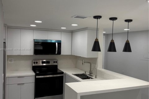 Appartement à louer à Sunrise, Floride: 3 chambres, 112.97 m2 № 1999285 - photo 17