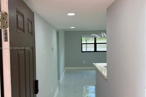 Appartement à louer à Sunrise, Floride: 3 chambres, 112.97 m2 № 1999285 - photo 5