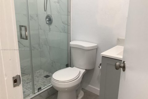 Снять в аренду виллу или дом в Майами, Флорида 4 спальни, 167.22м2, № 1966004 - фото 13