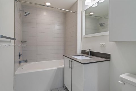 Copropriété à louer à Miami, Floride: 2 chambres, 110.74 m2 № 2023983 - photo 26