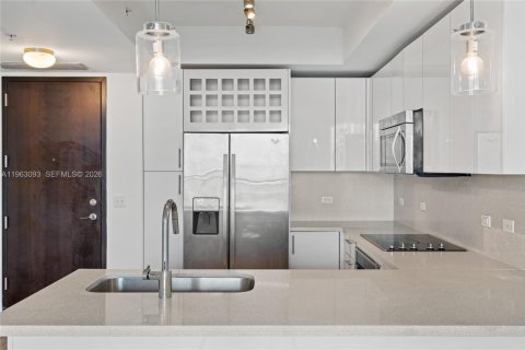 Copropriété à louer à Miami, Floride: 2 chambres, 110.74 m2 № 2023983 - photo 7