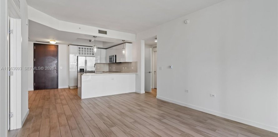 Condo à Miami, Floride, 2 chambres № 2023983