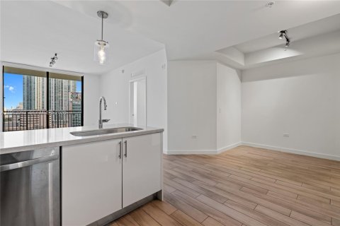 Copropriété à louer à Miami, Floride: 2 chambres, 110.74 m2 № 2023983 - photo 8