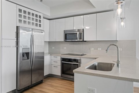 Copropriété à louer à Miami, Floride: 2 chambres, 110.74 m2 № 2023983 - photo 5