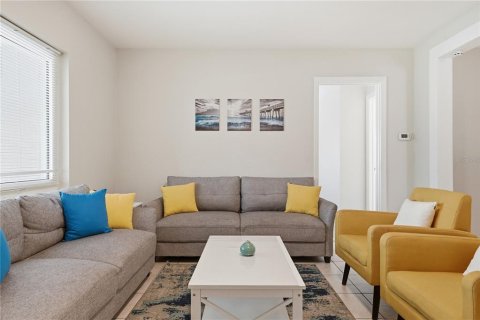 Villa ou maison à vendre à Largo, Floride: 3 chambres, 124.12 m2 № 2101090 - photo 5