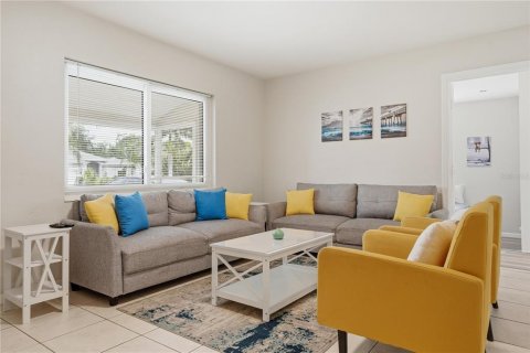 Villa ou maison à vendre à Largo, Floride: 3 chambres, 124.12 m2 № 2101090 - photo 4