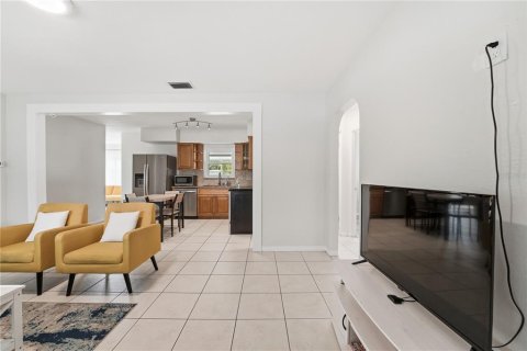 Villa ou maison à vendre à Largo, Floride: 3 chambres, 124.12 m2 № 2101090 - photo 3