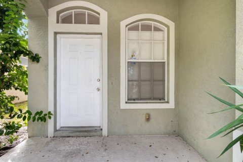 Villa ou maison à louer à Riverview, Floride: 4 chambres, 184.78 m2 № 2403726 - photo 4