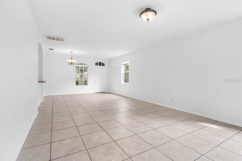 Villa ou maison à louer à Riverview, Floride: 4 chambres, 184.78 m2 № 2403726 - photo 8