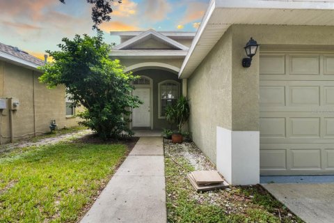 Villa ou maison à louer à Riverview, Floride: 4 chambres, 184.78 m2 № 2403726 - photo 3