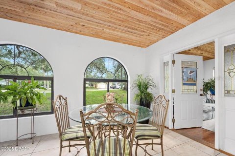 House in Ormond Beach, Florida 3 bedrooms, 340.67 sq.m. № 1521857 - photo 16
